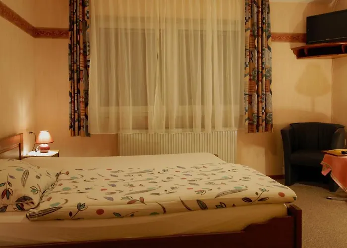 Pensjonat Landhaus Zum Sorpetal 3*